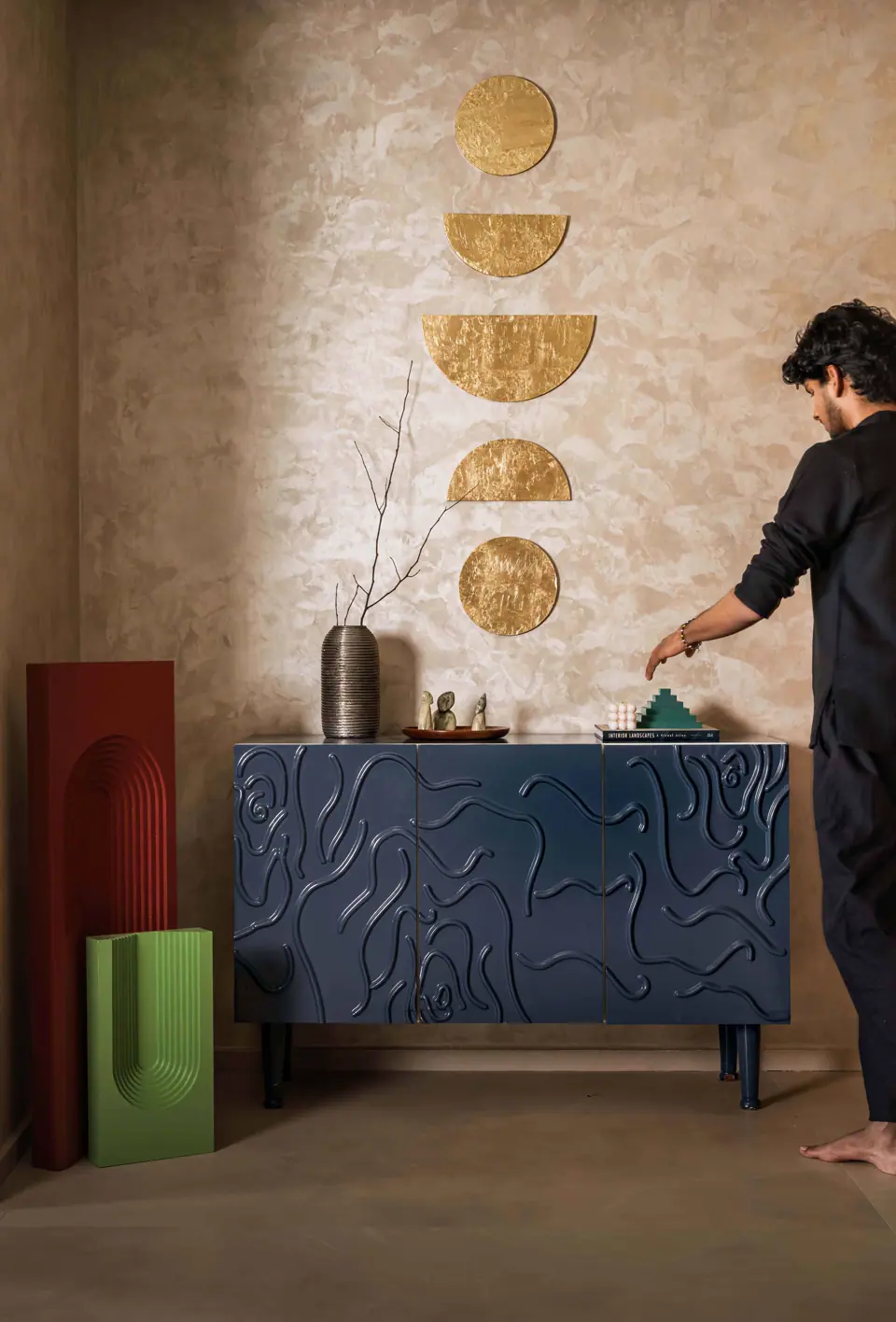 10.HUED HOME -NICHE